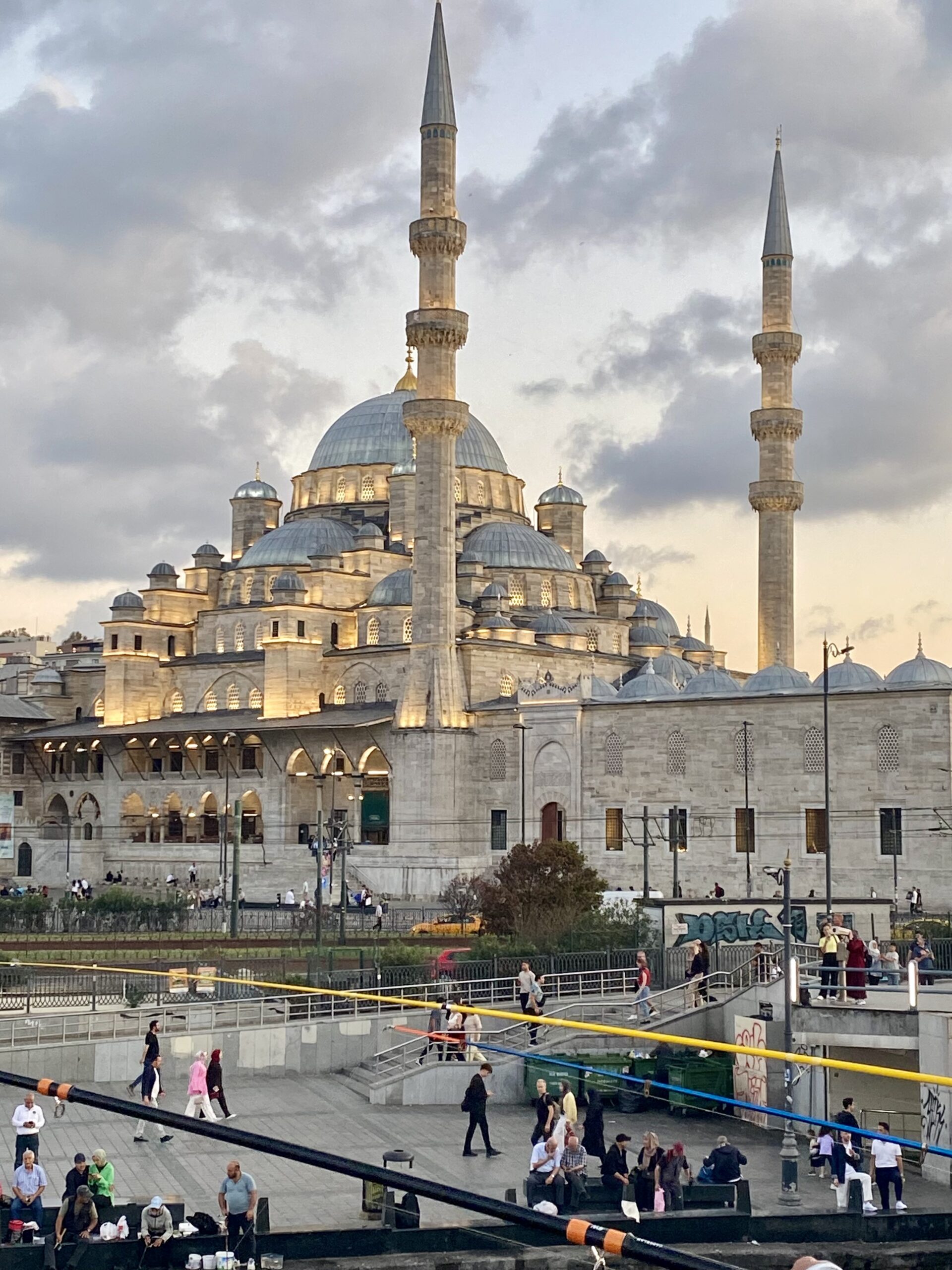 #4 Megastad flera dar i rad